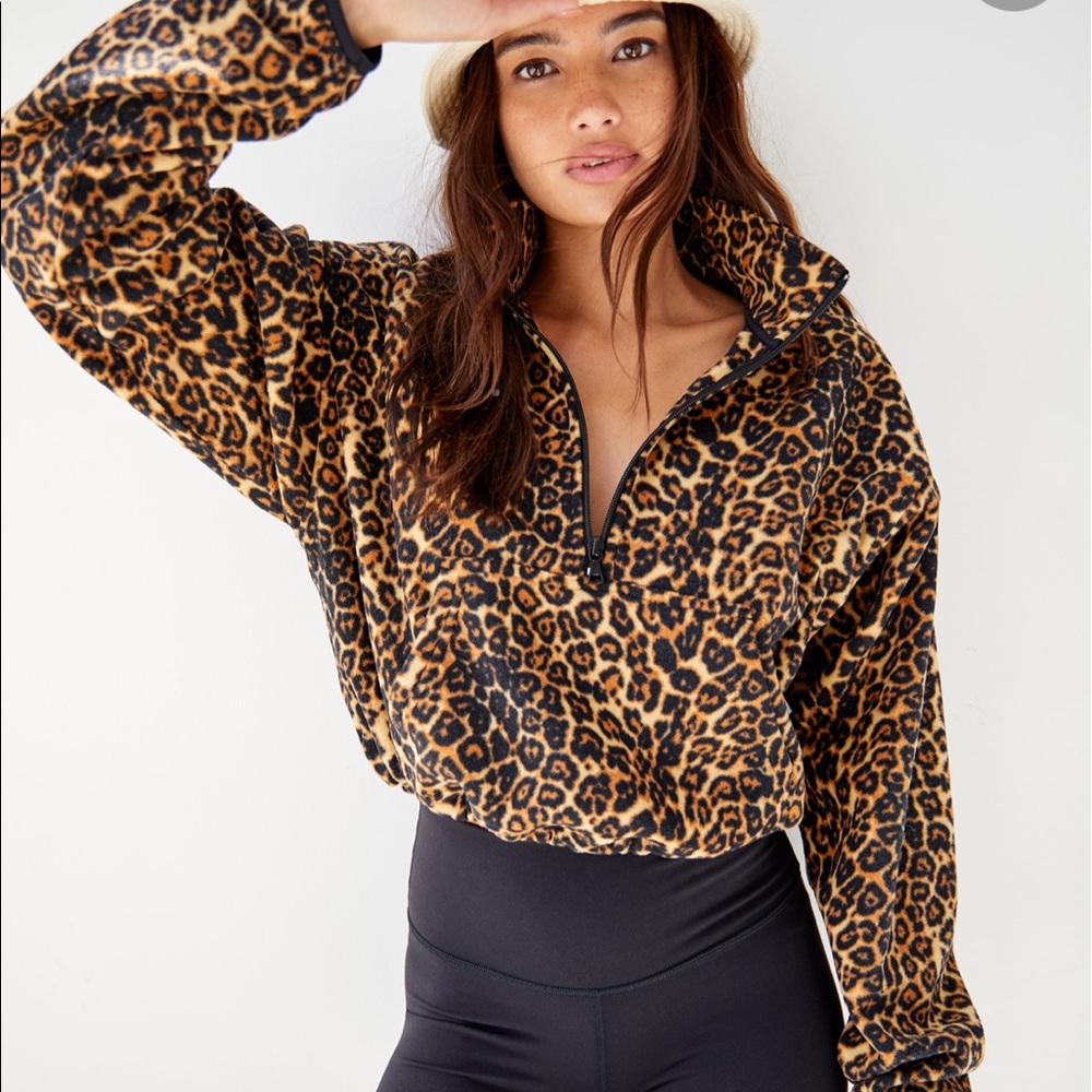 Aritzia TNA Lena Leopard Sweater